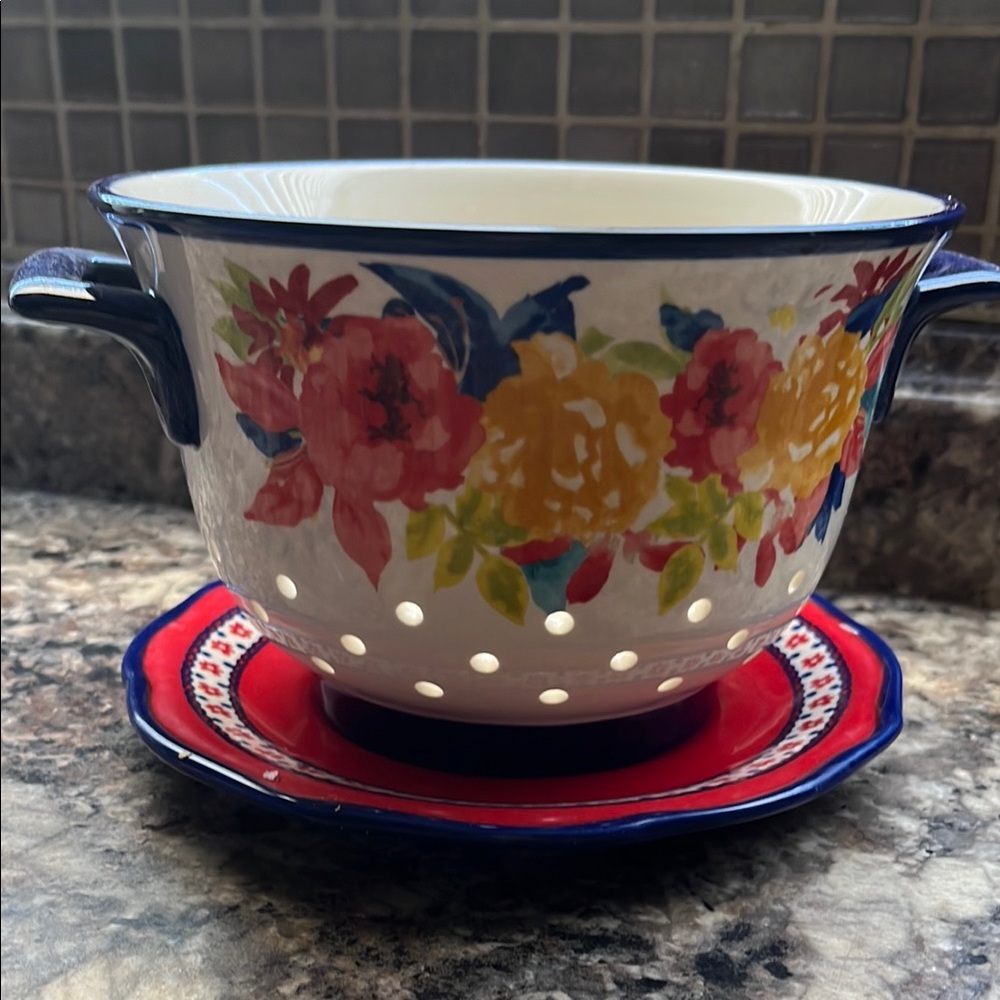 The Pioneer Woman Floral Colander with Plate - Red, Yellow, Blue